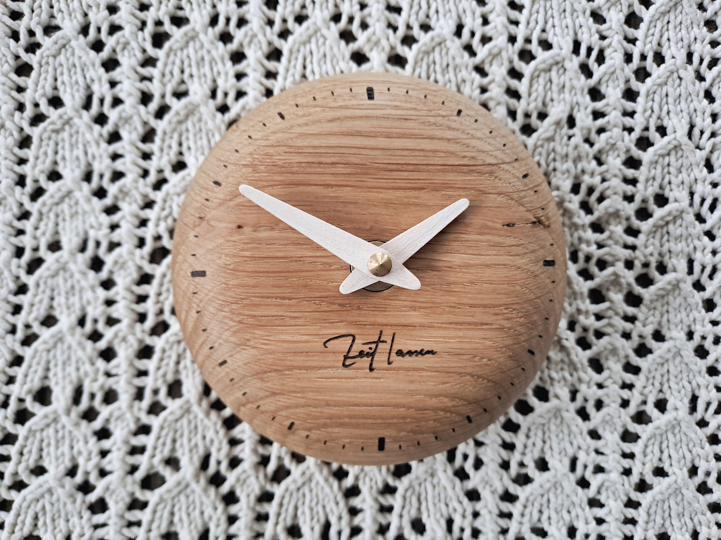 Wanduhr Eiche Massivholz "Zeit lassen" - ca. 12 cm