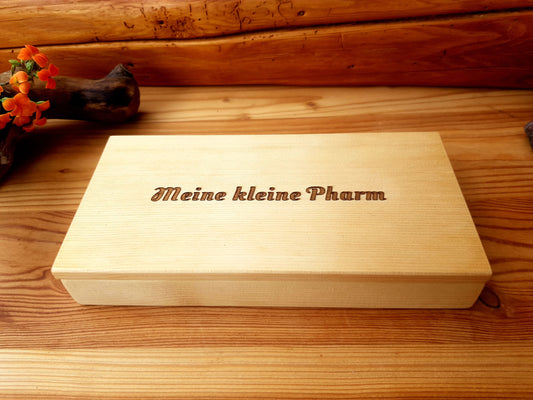 Tablettenbox 'Meine kleine Pharm' aus Zirbe