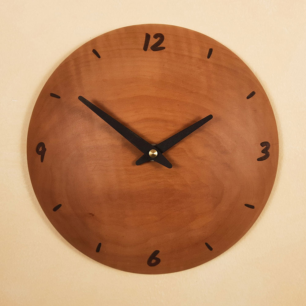 Wanduhr Birne Massivholz
