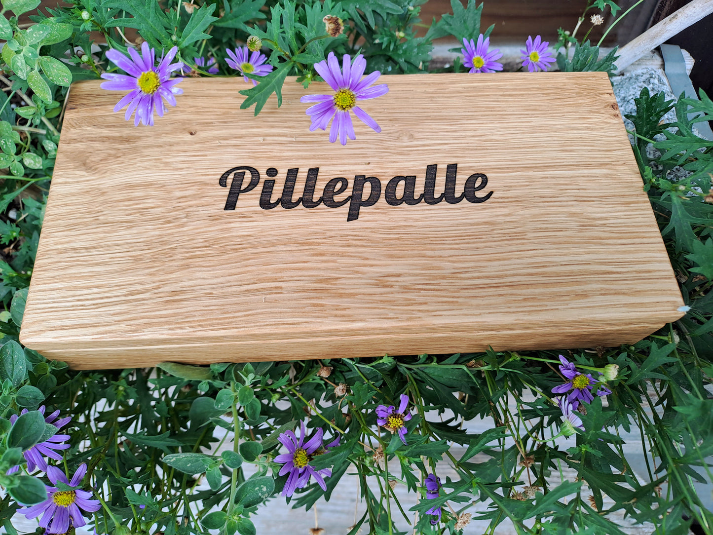 Tablettenbox 'Pillepalle' aus Eiche