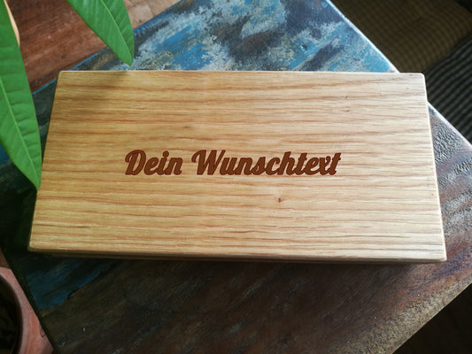 Tablettenbox aus Eiche personalisiert