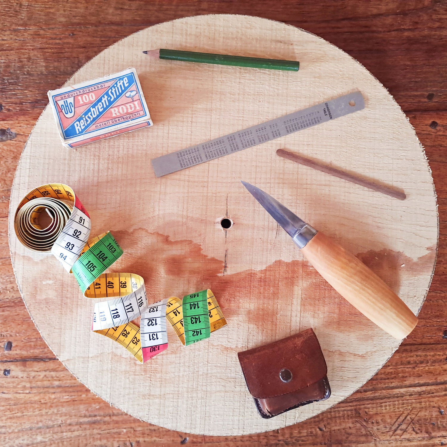 Holz Wanduhr Eiche personalisiert