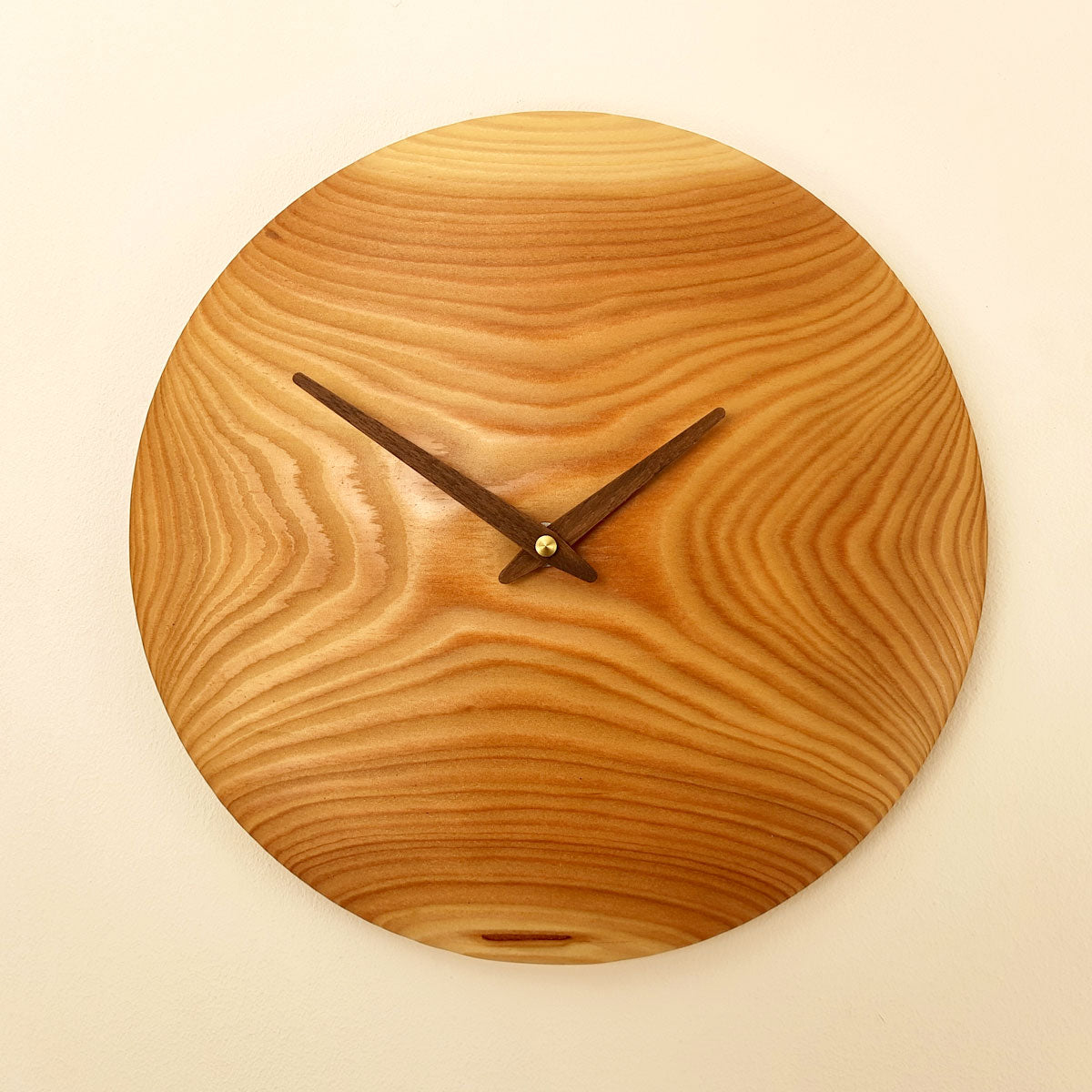 Holz Wanduhr Lärche