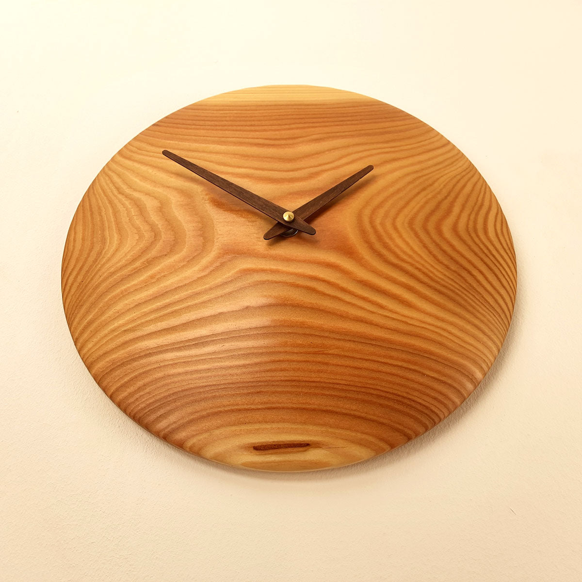 Holz Wanduhr Lärche