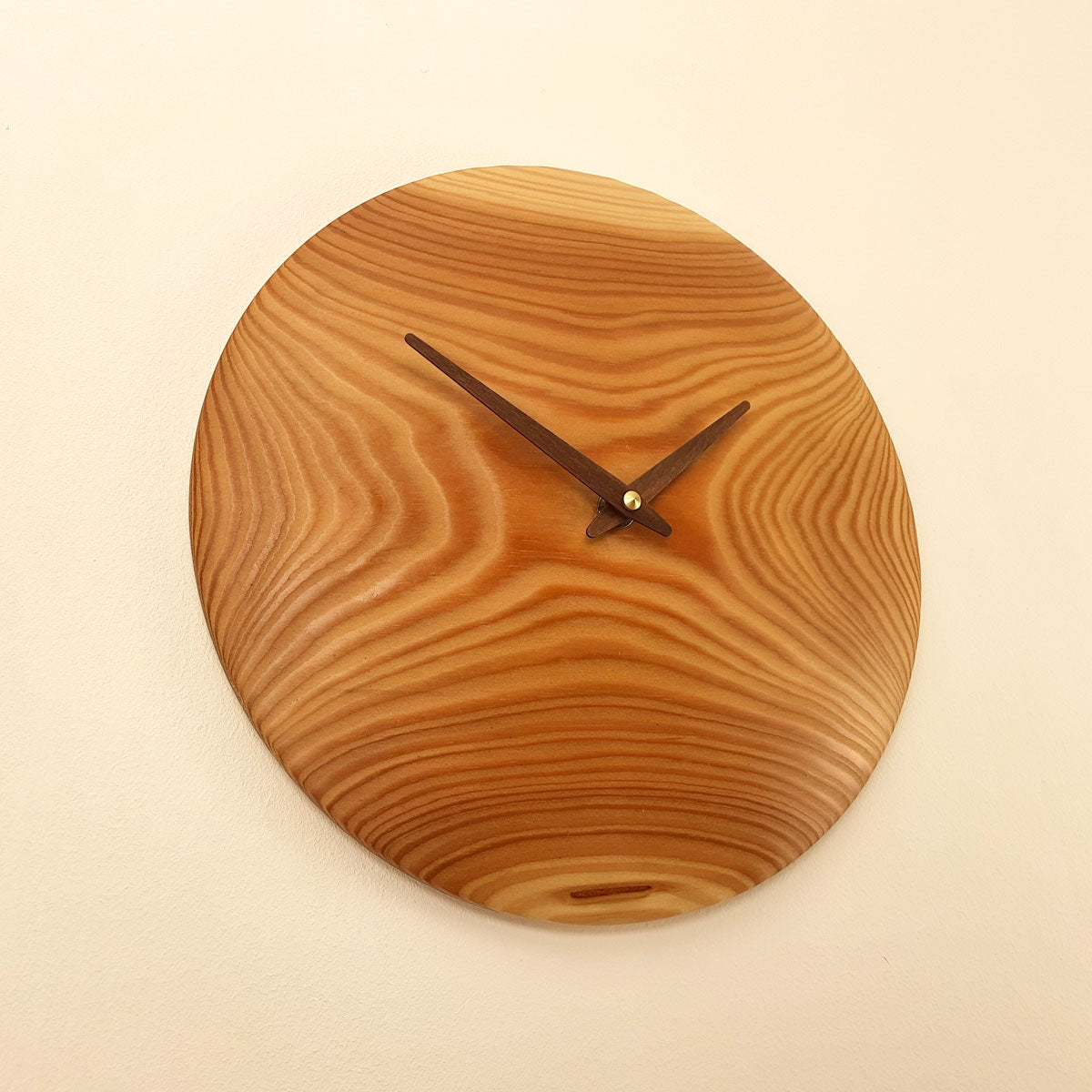 Holz Wanduhr Lärche